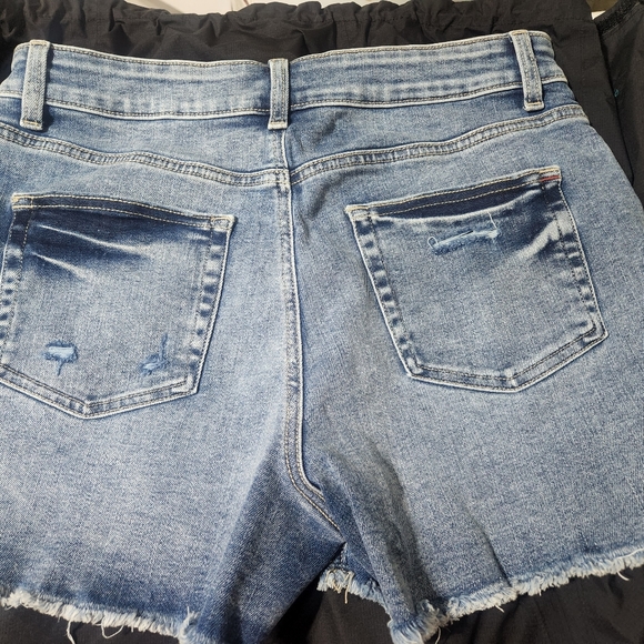 Maurices Edgely High Rise Shorts Sz 12 - Picture 2 of 4